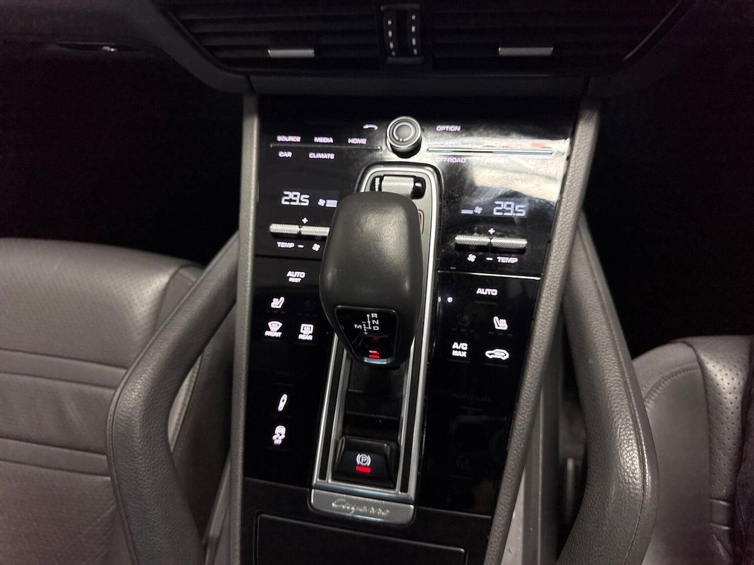 Used Porsche Cayenne 2020 for sale - 76011039: Photo 12