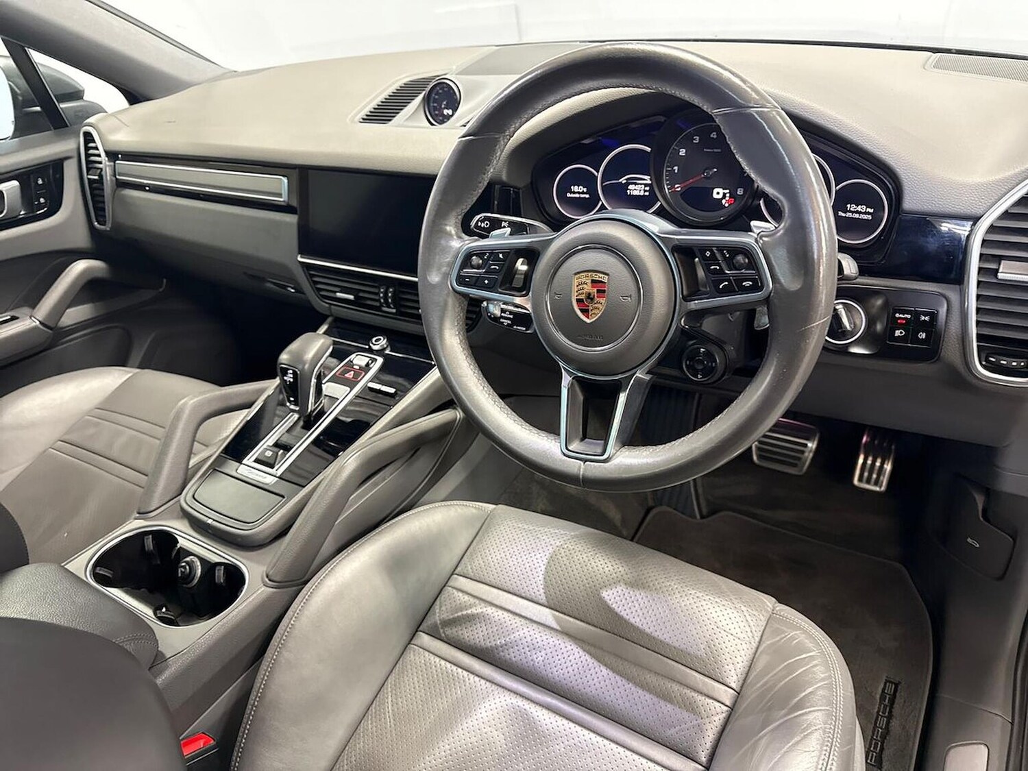 Used Porsche Cayenne 2020 for sale - 76011039: Photo 21