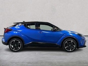 Used Toyota C-HR 2022 for sale - 78342177: Photo