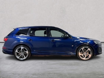 Used Audi Q7 2023 for sale - 78353333: Photo