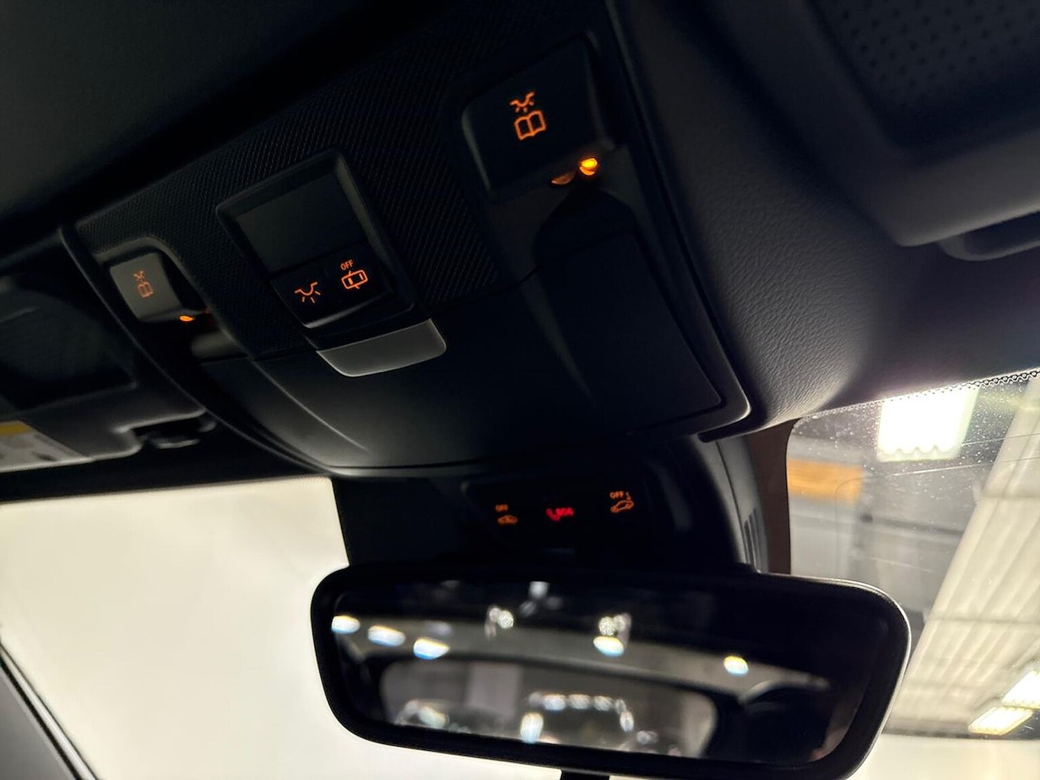 Used Mercedes-Benz SLC 2016 for sale - 77629350: Photo 14