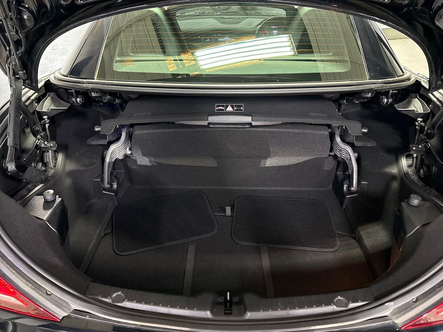 Used Mercedes-Benz SLC 2016 for sale - 77629350: Photo 17