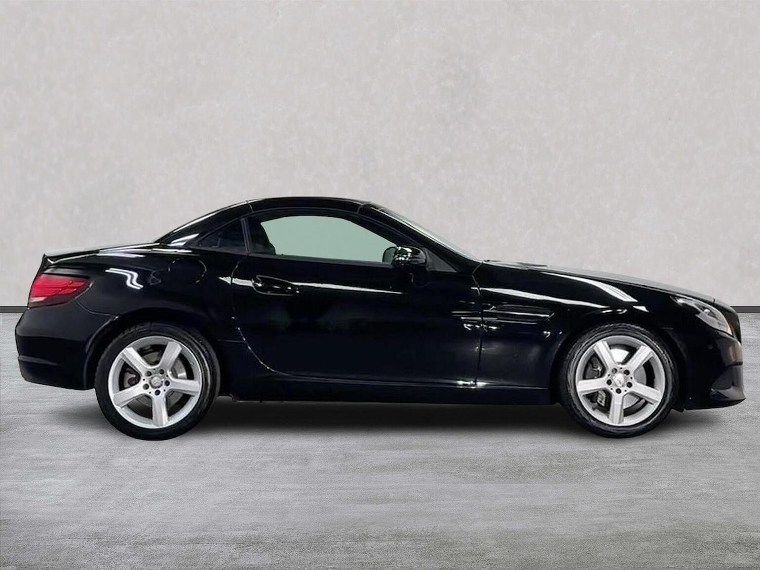 Used Mercedes-Benz SLC 2016 for sale - 77629350: Photo 3