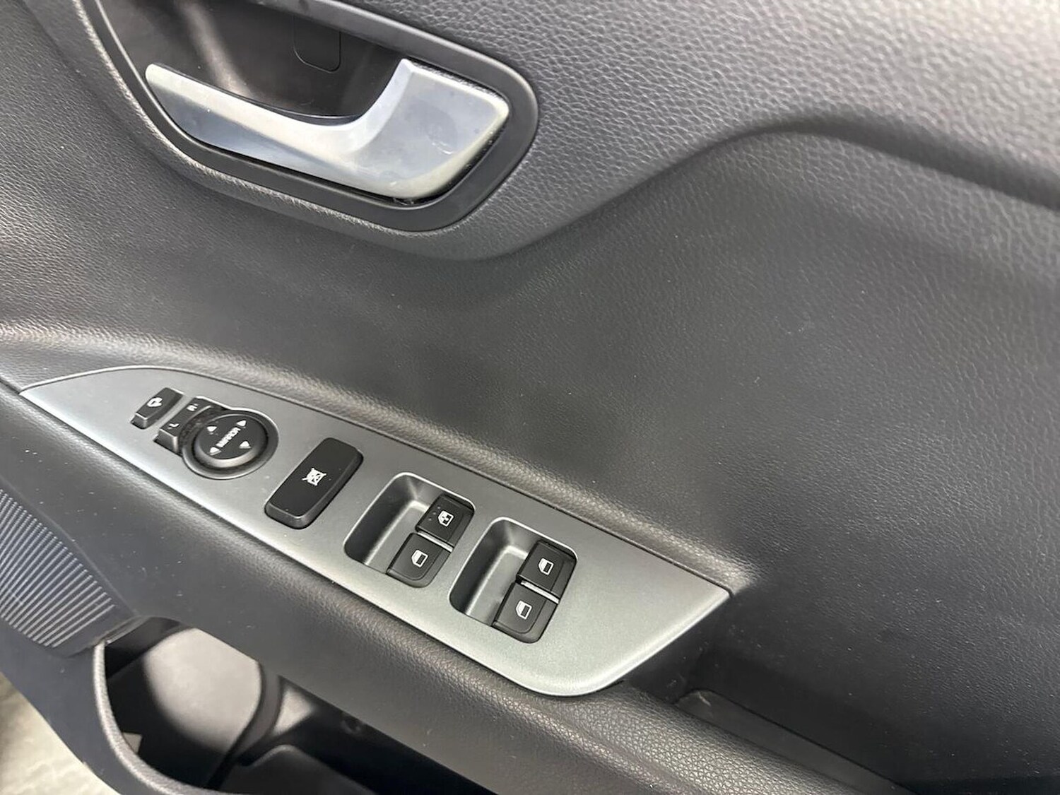 Used Kia Stonic 2022 for sale - 78191373: Photo 23