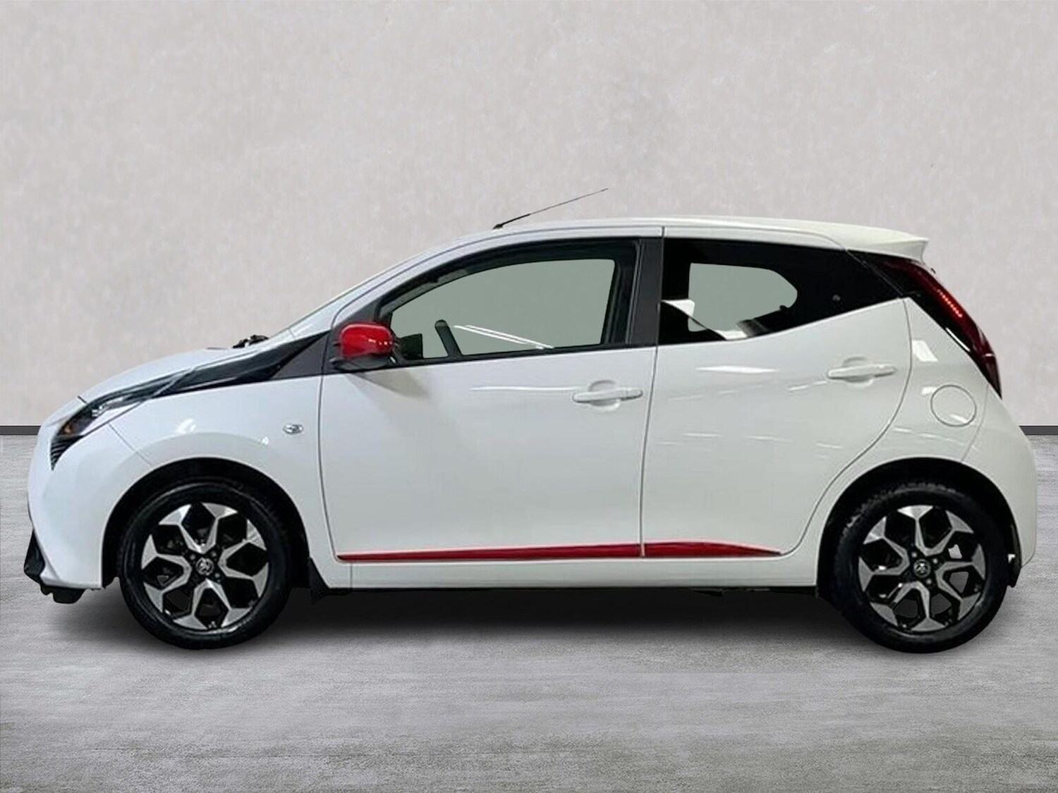 Used Toyota AYGO 2021 for sale - 76986909: Photo 19