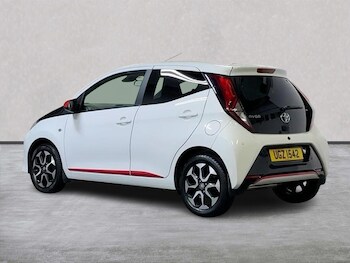 Used Toyota AYGO 2021 for sale - 76986909: Photo