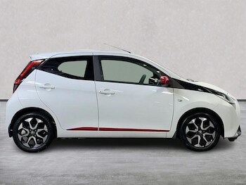 Used Toyota AYGO 2021 for sale - 76986909: Photo