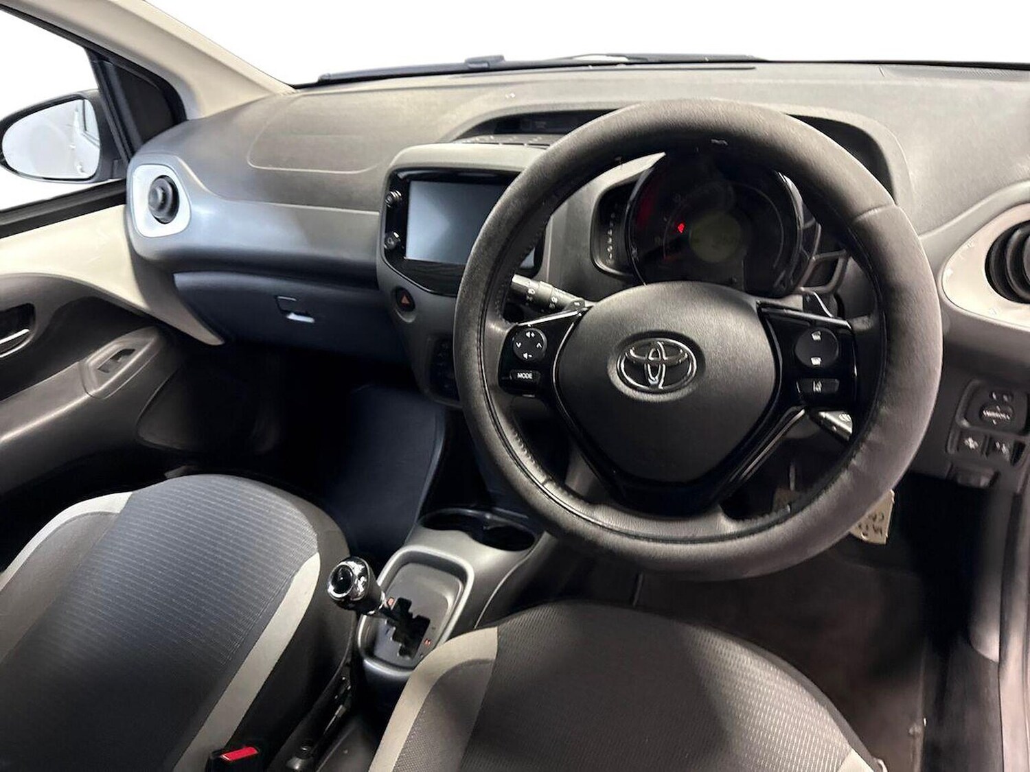 Used Toyota AYGO 2021 for sale - 76986909: Photo 8