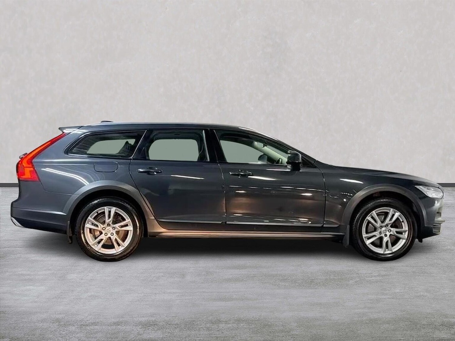 Used Volvo V90 2019 for sale - 76846029: Photo 3