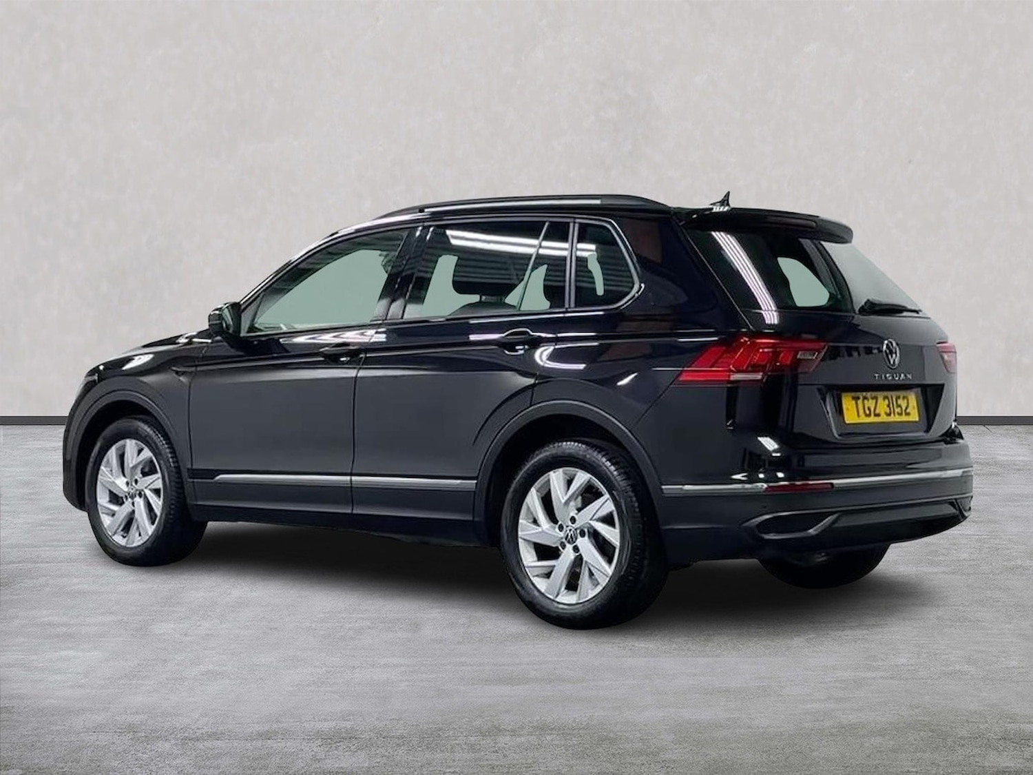 Used Volkswagen Tiguan 2021 for sale - 78191390: Photo 2