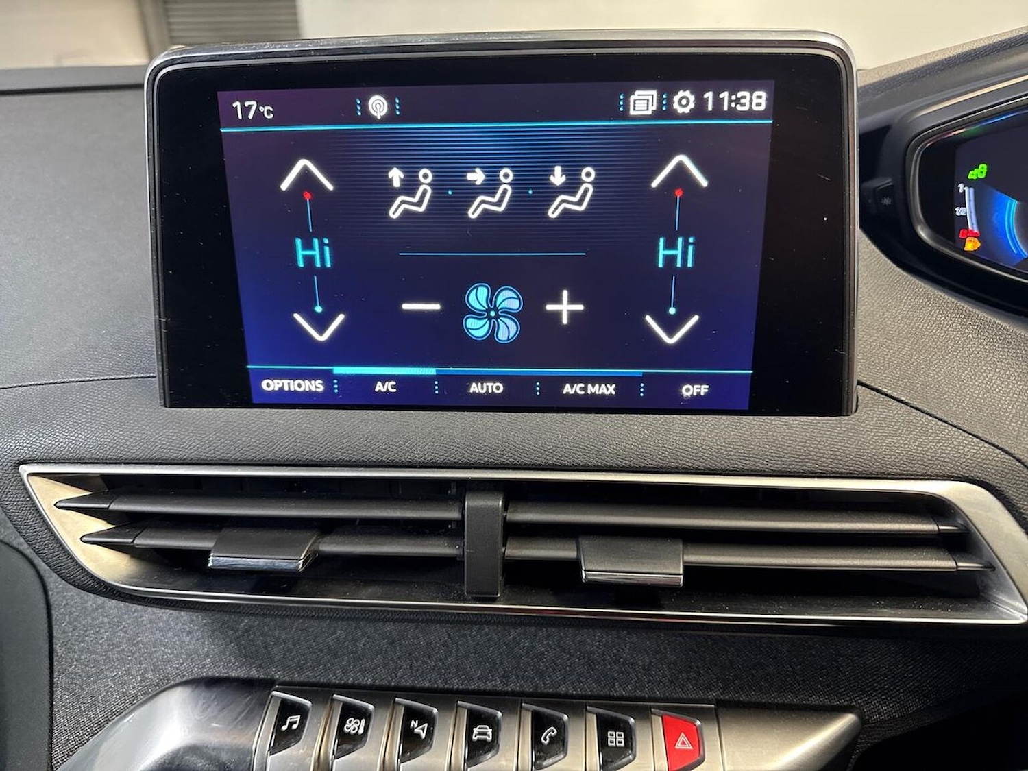 Used Peugeot 3008 2018 for sale - 76884957: Photo 12