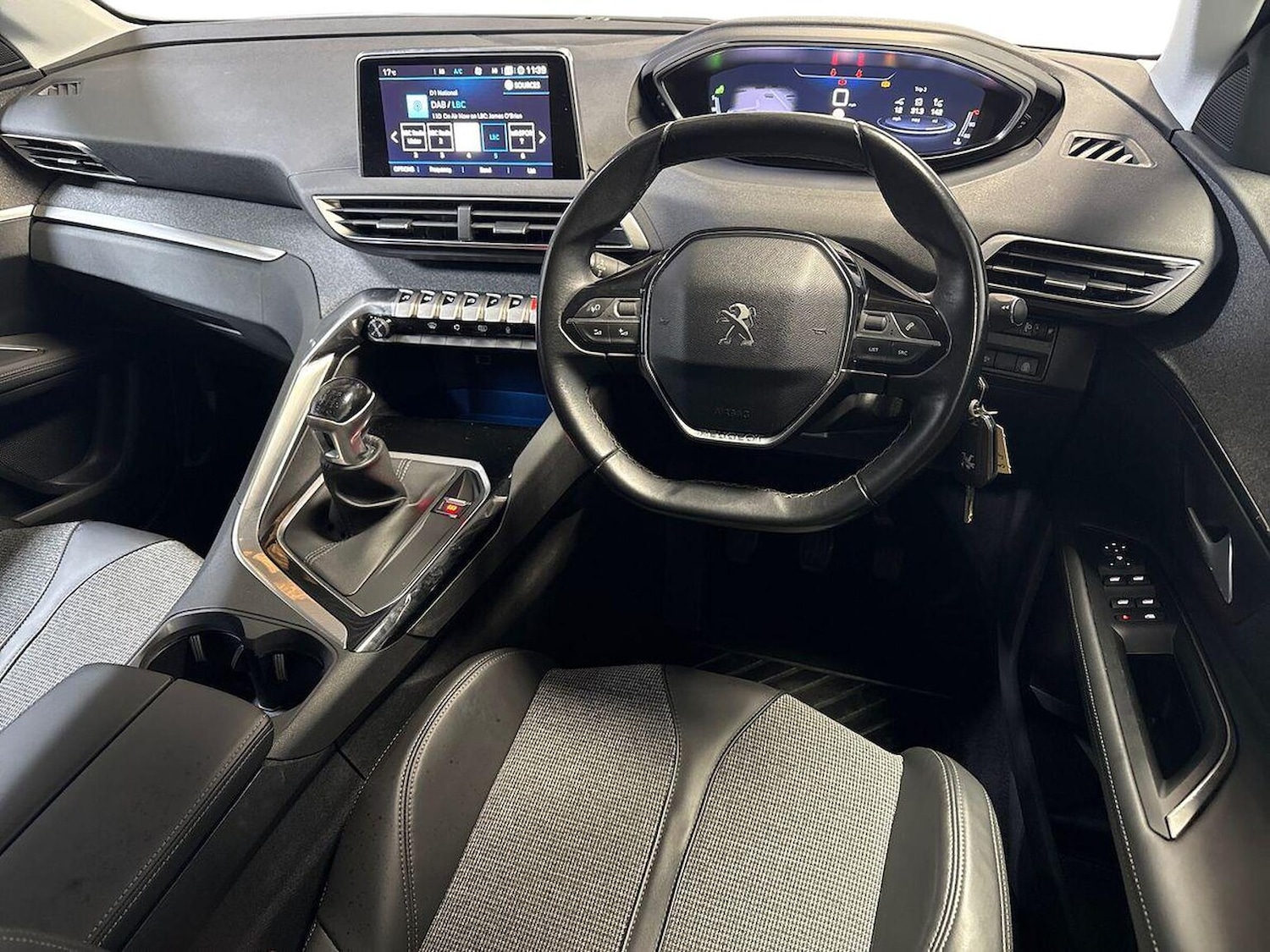 Used Peugeot 3008 2018 for sale - 76884957: Photo 15