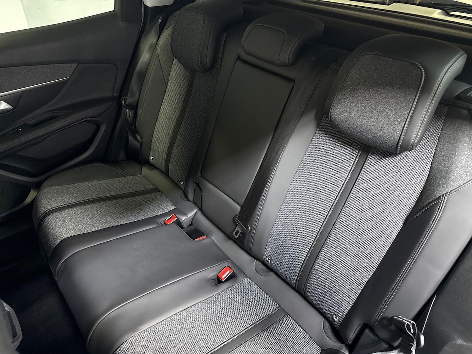 Used Peugeot 3008 2018 for sale - 76884957: Photo 16