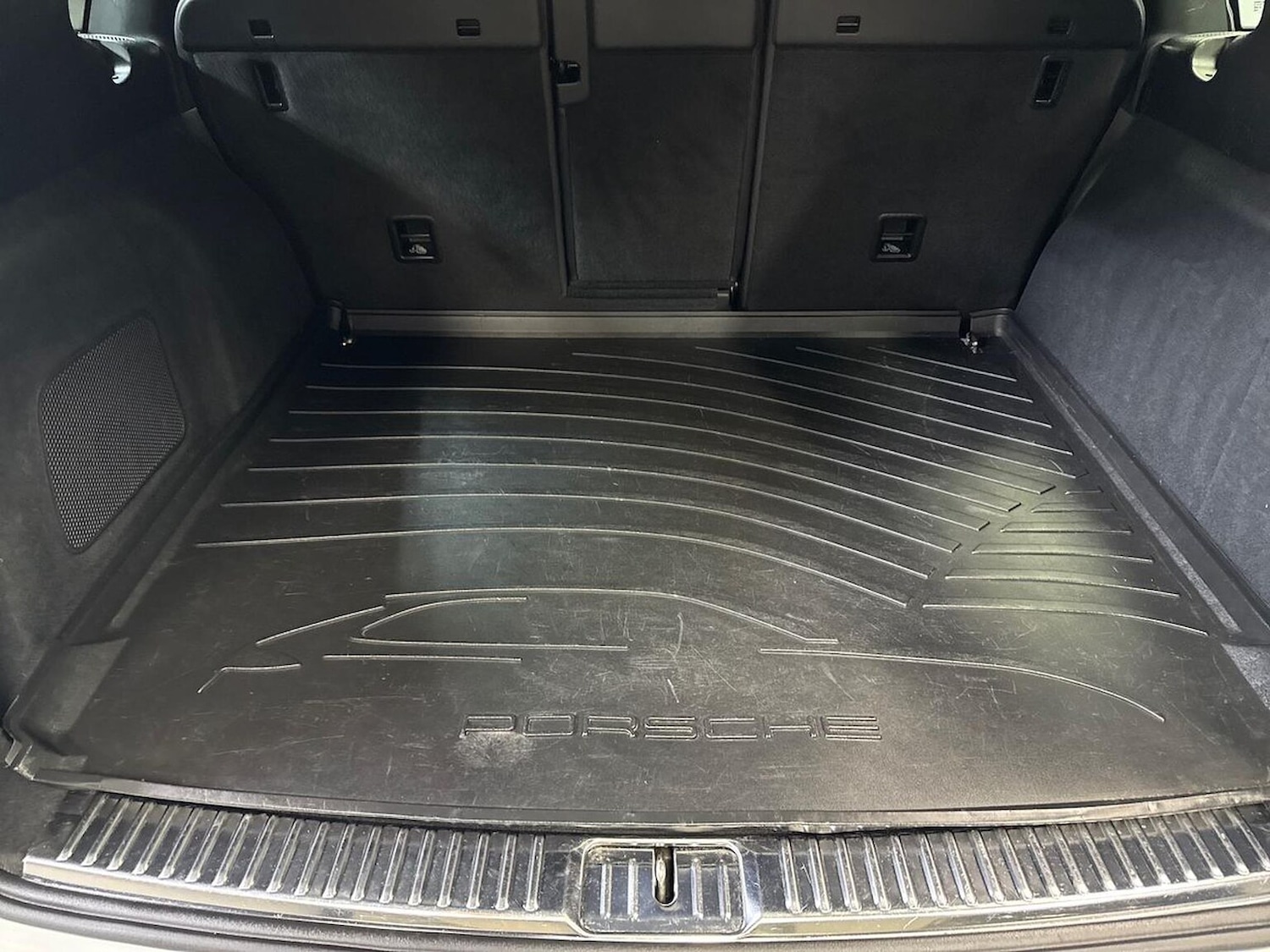 Used Porsche Cayenne 2018 for sale - 76694591: Photo 17