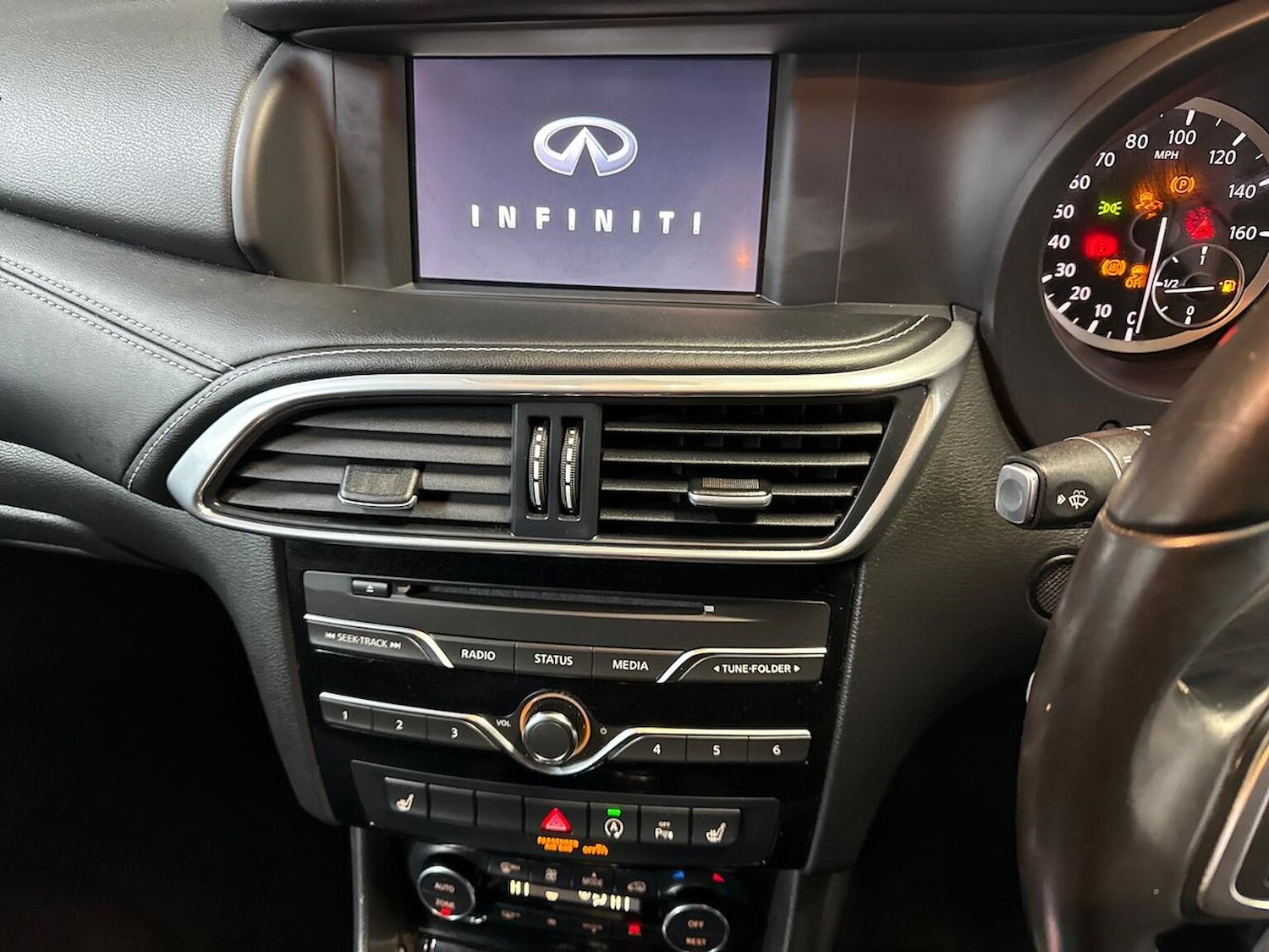 Used Infiniti Q30 2017 for sale - 77555295: Photo 11