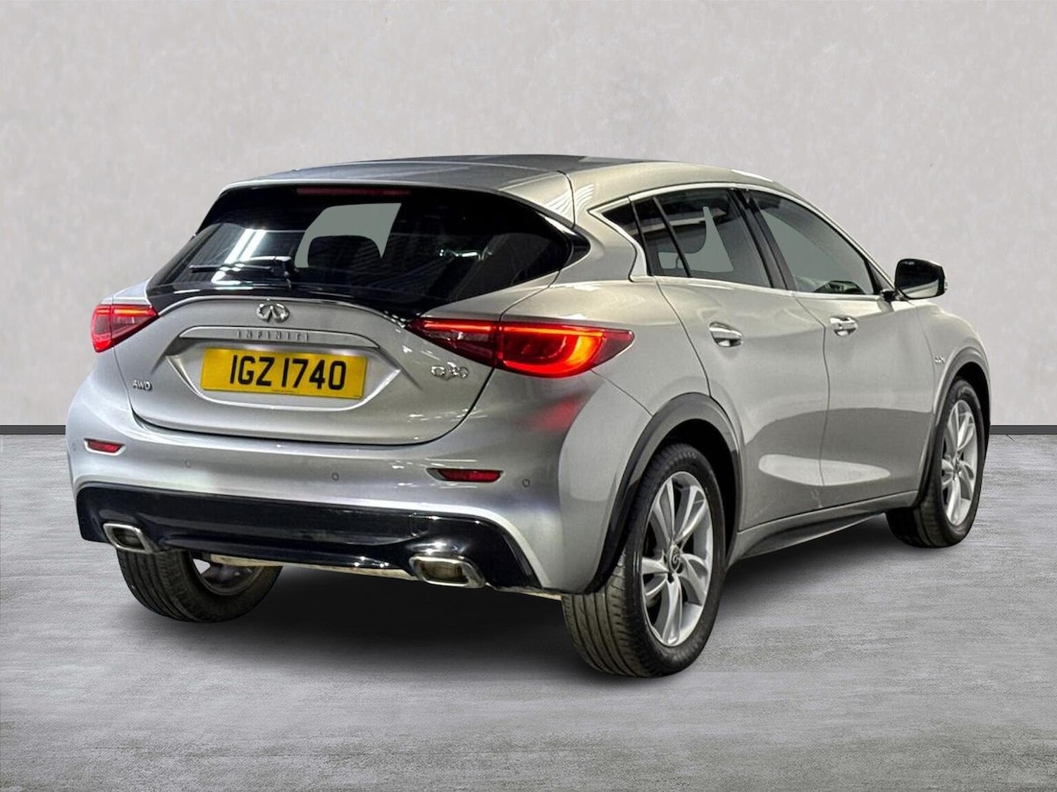 Used Infiniti Q30 2017 for sale - 77555295: Photo 2