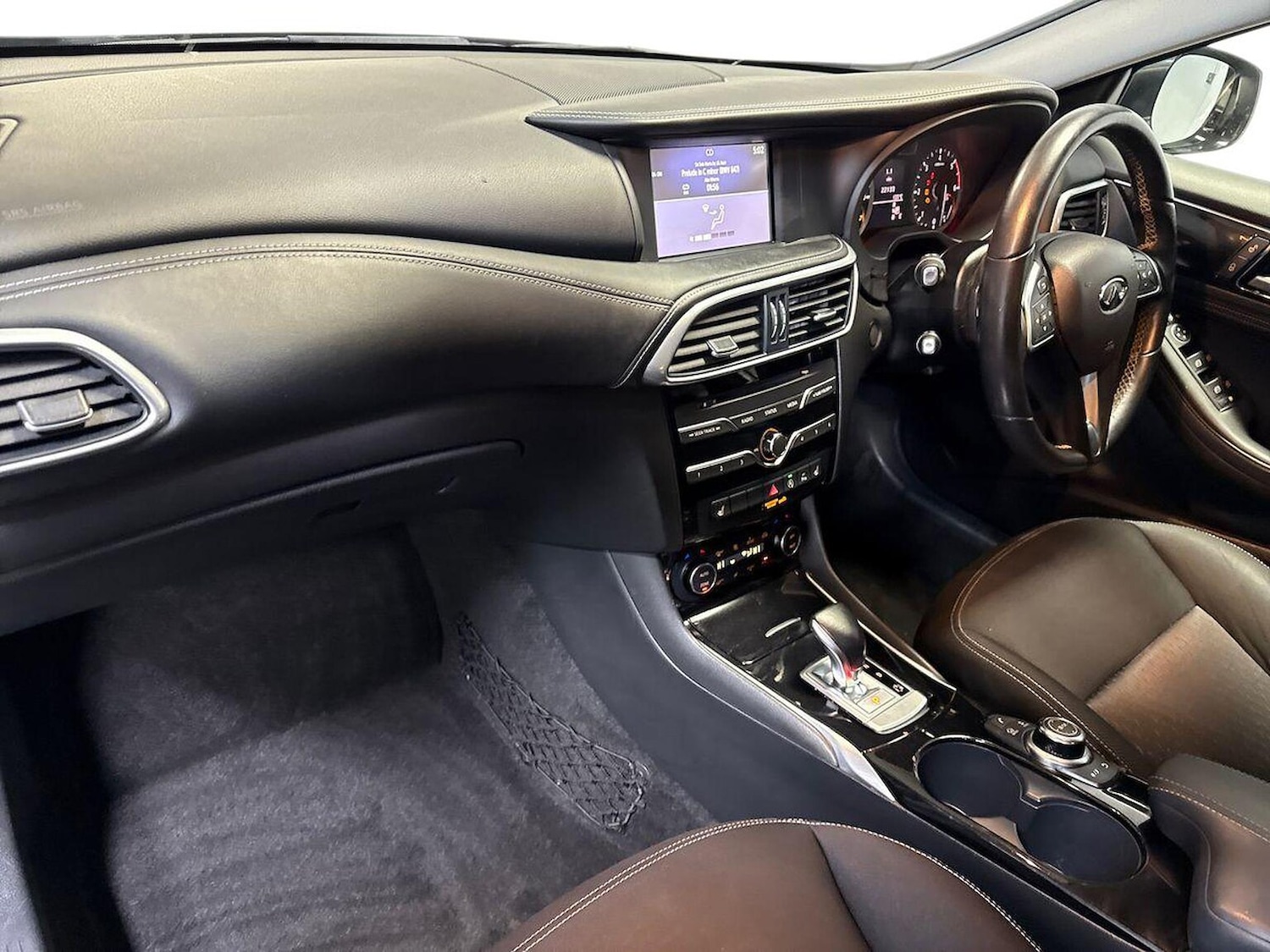 Used Infiniti Q30 2017 for sale - 77555295: Photo 7