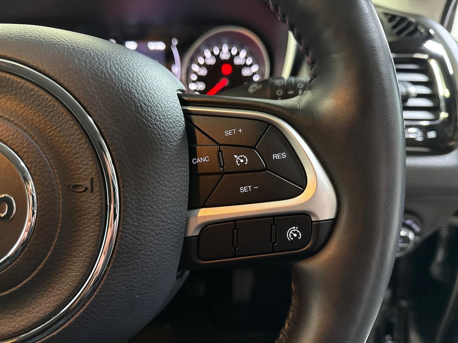 Used Jeep Compass 2020 for sale - 76807531: Photo 25