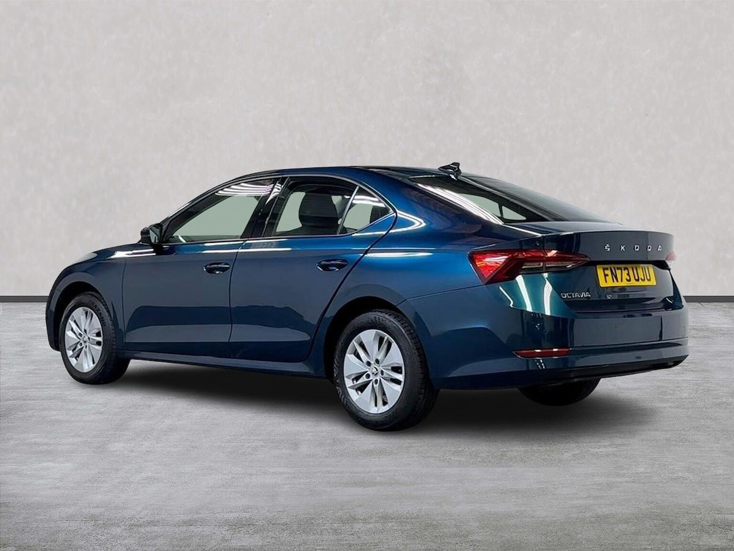 Used Skoda Octavia 2023 for sale - 75962434: Photo 2