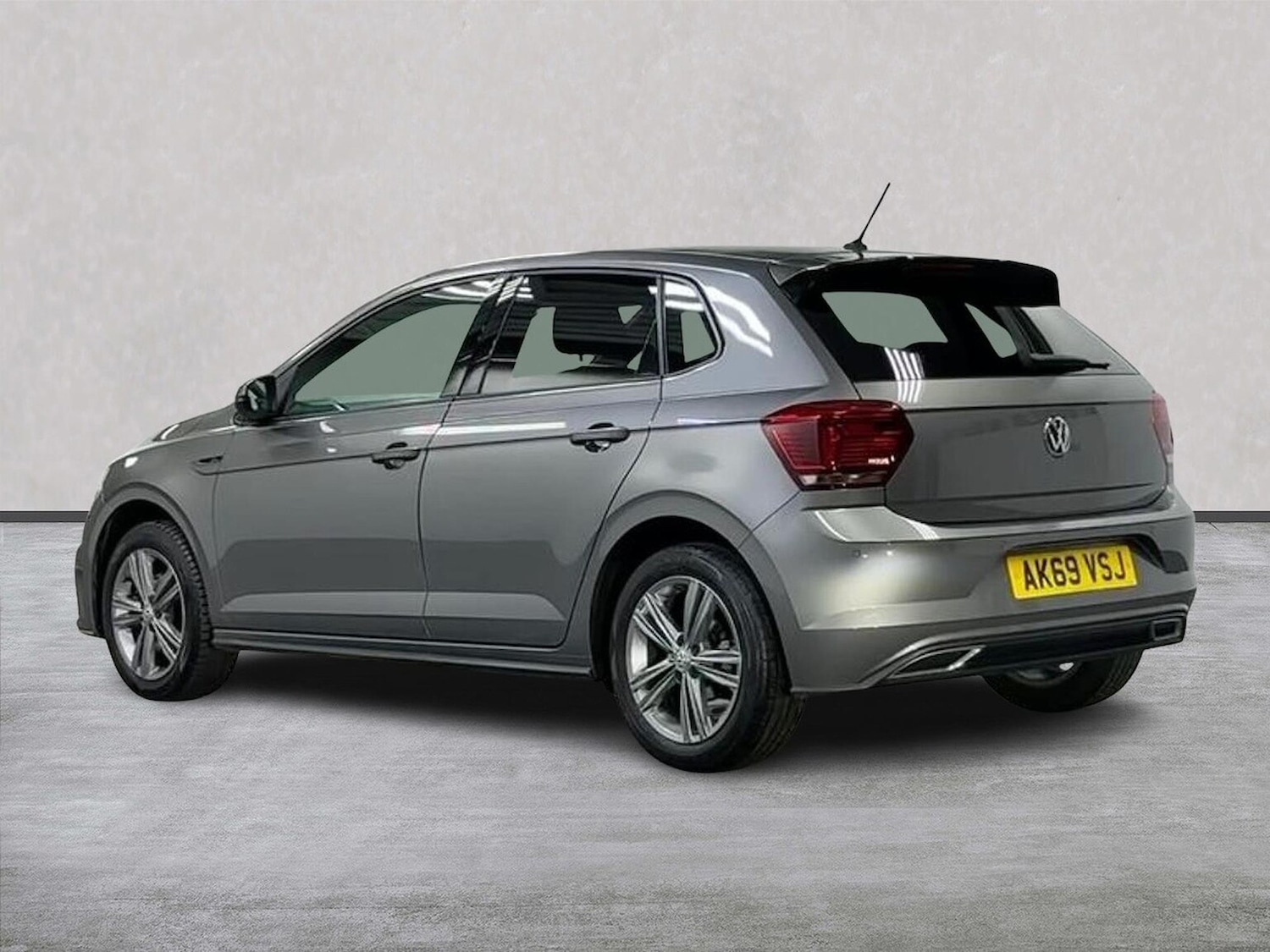 Used Volkswagen Polo 2020 for sale - 78139521: Photo 2