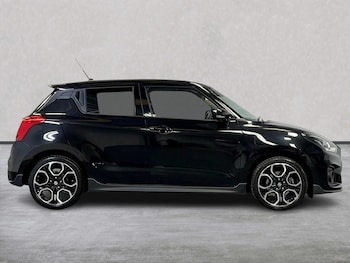 Used Suzuki Swift 2023 for sale - 75490607: Photo