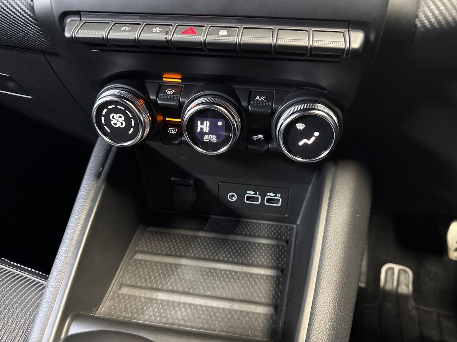 Used Renault Captur 2023 for sale - 76821728: Photo 12