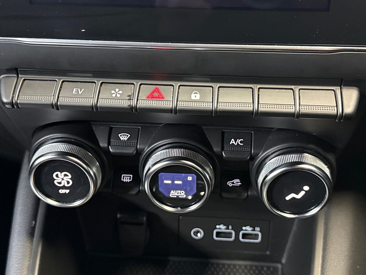 Used Renault Captur 2023 for sale - 76821728: Photo 22