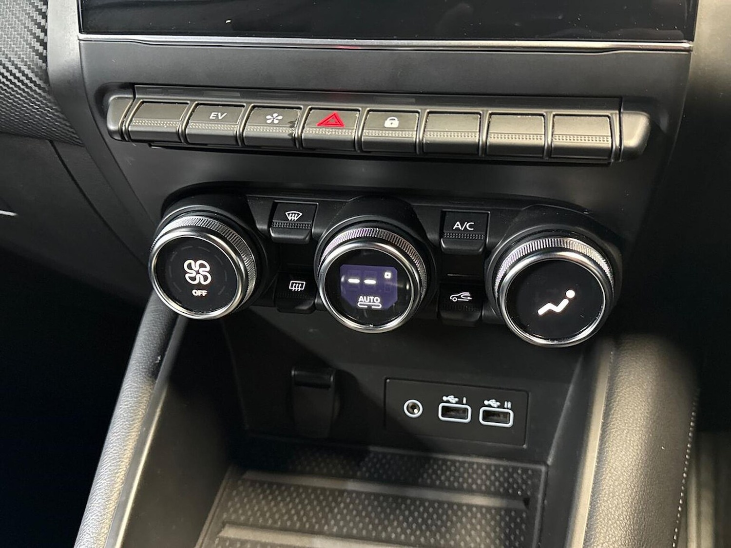 Used Renault Captur 2023 for sale - 76821728: Photo 23