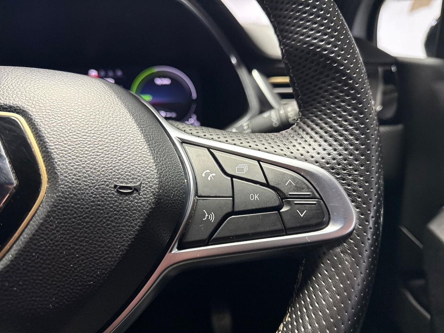 Used Renault Captur 2023 for sale - 76821728: Photo 25