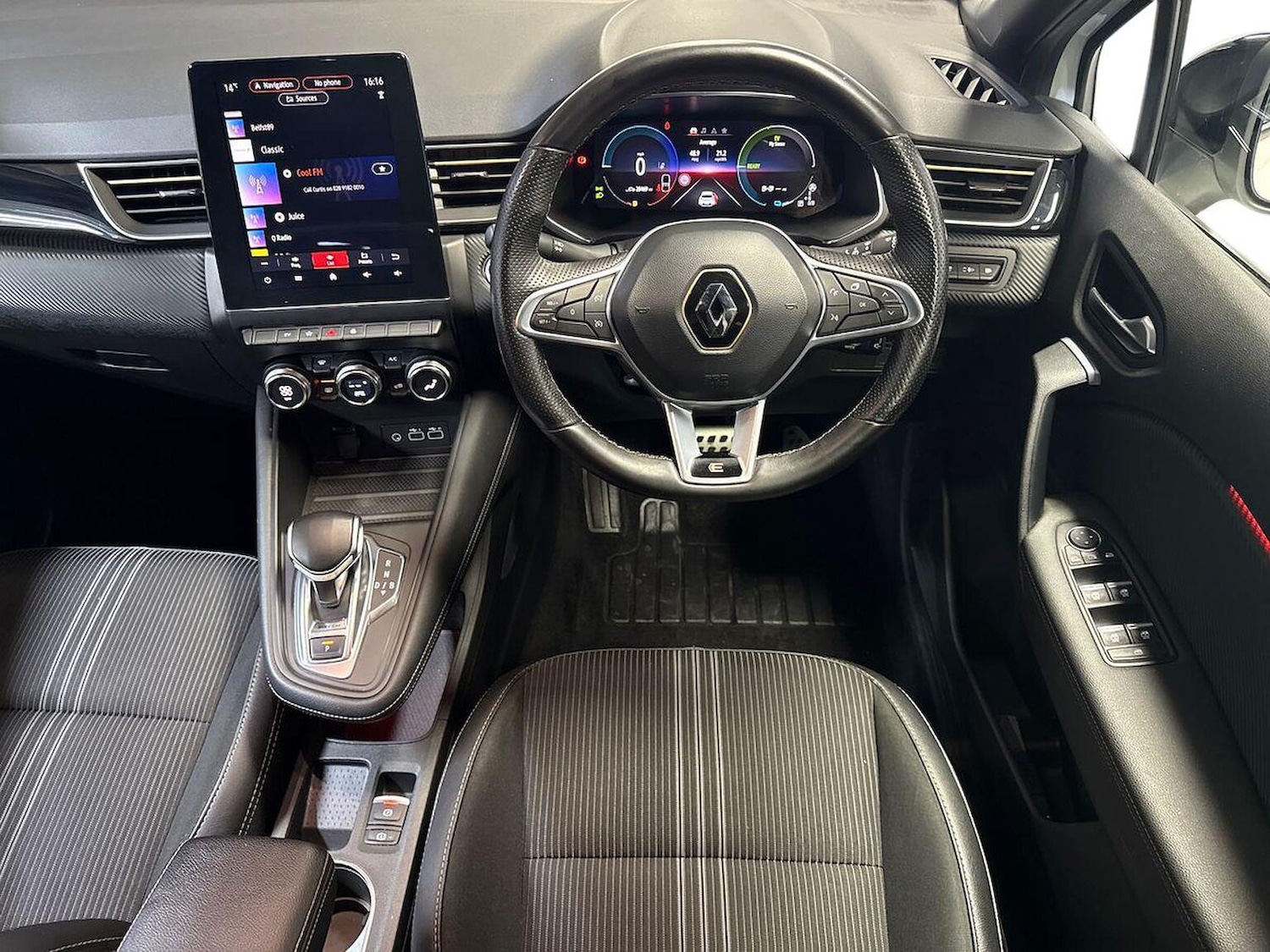 Used Renault Captur 2023 for sale - 76821728: Photo 9