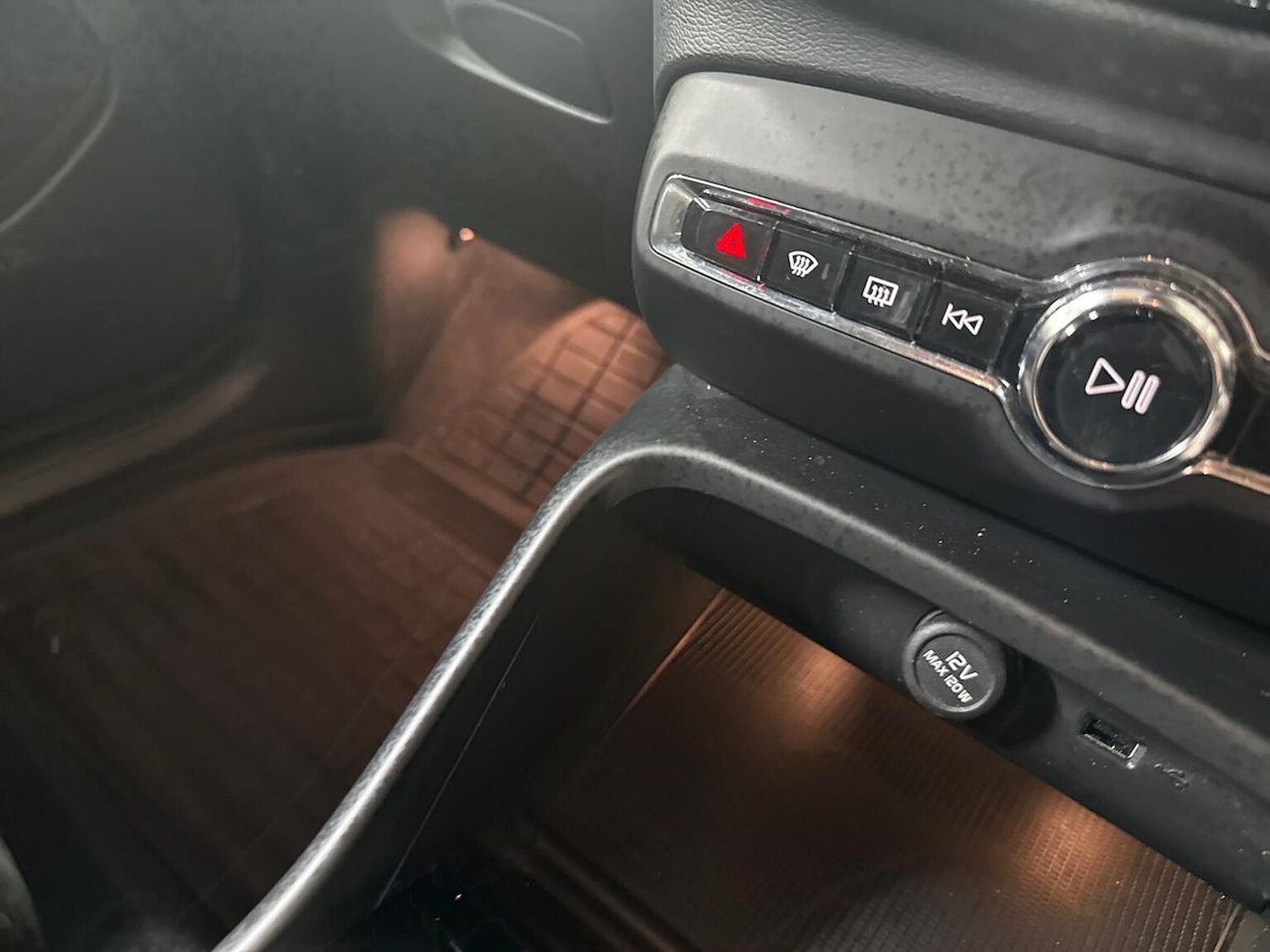 Used Volvo XC40 2021 for sale - 78191546: Photo 22