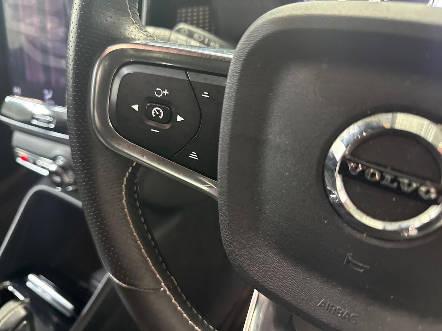 Used Volvo XC40 2021 for sale - 78191546: Photo 25