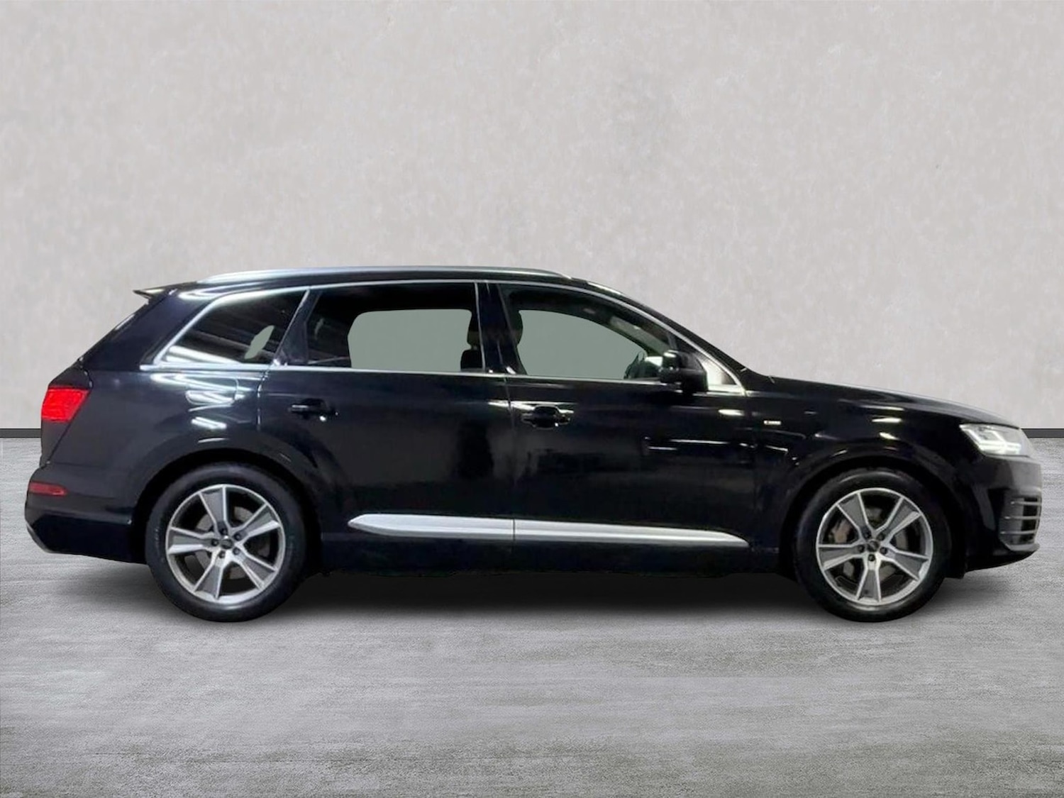 Used Audi Q7 2018 for sale - 76748394: Photo 3