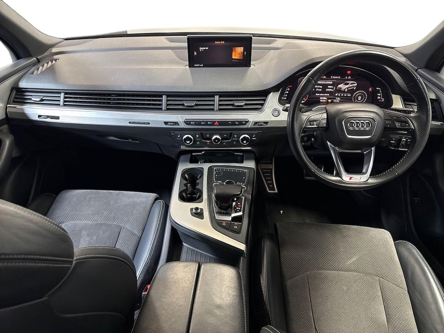 Used Audi Q7 2018 for sale - 76748394: Photo 8