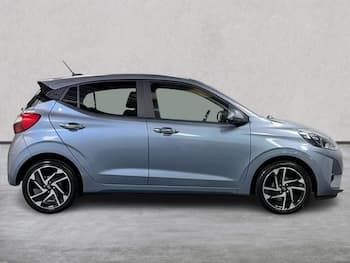 Used Hyundai i10 2024 for sale - 79684639: Photo