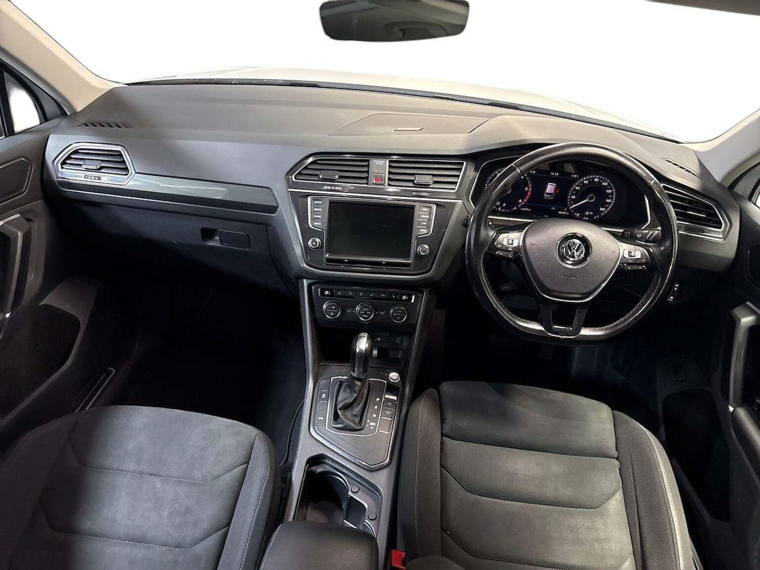 Used Volkswagen Tiguan 2017 for sale - 76837222: Photo 8