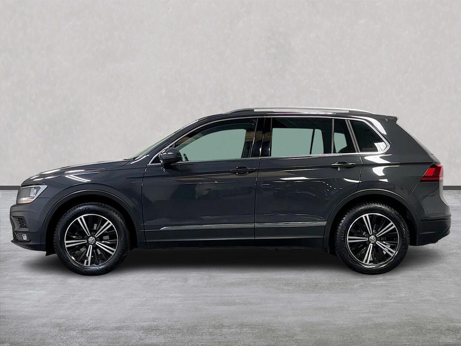 Used Volkswagen Tiguan 2017 for sale - 76565432: Photo 19