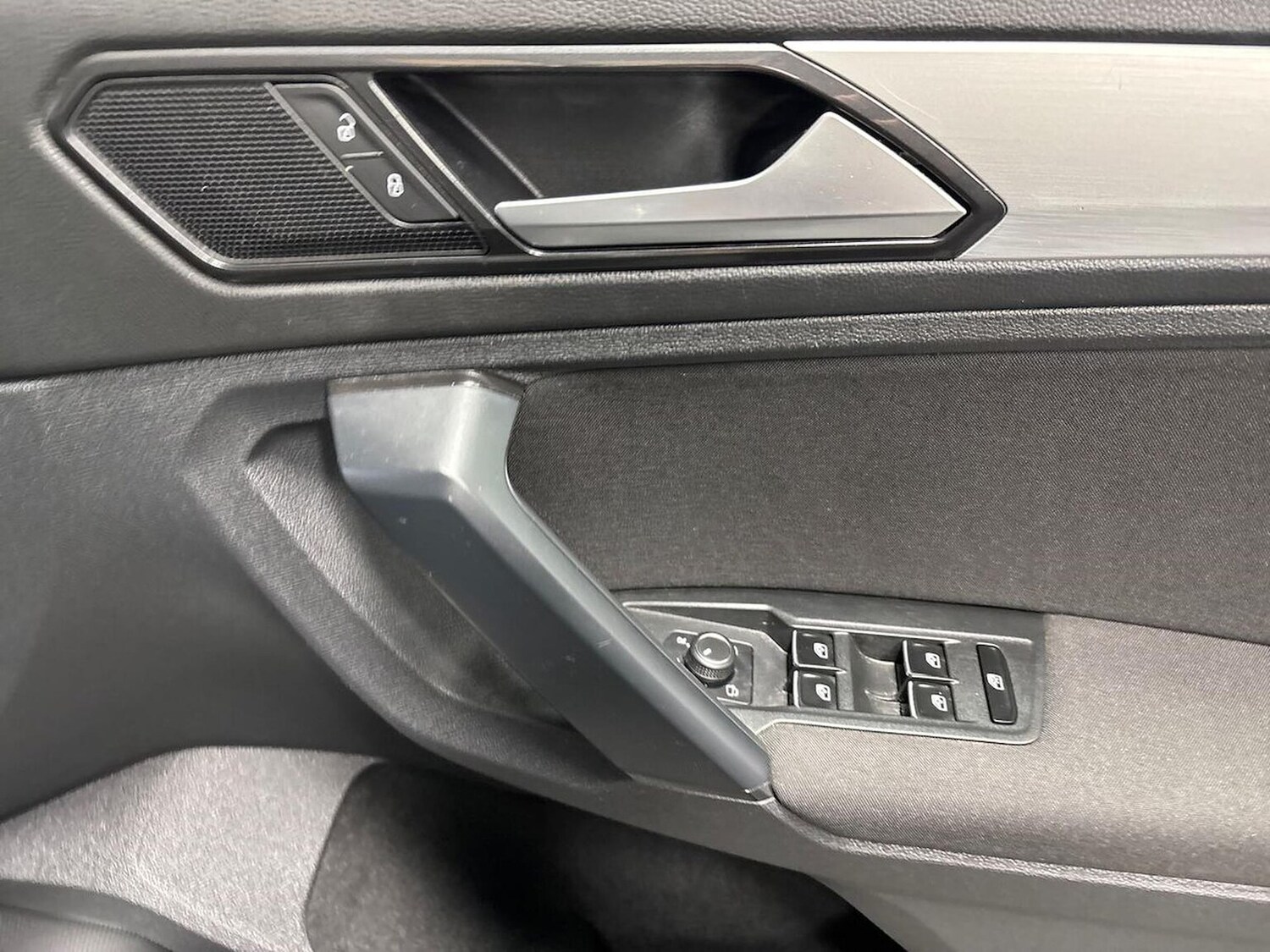 Used Volkswagen Tiguan 2017 for sale - 76565432: Photo 21