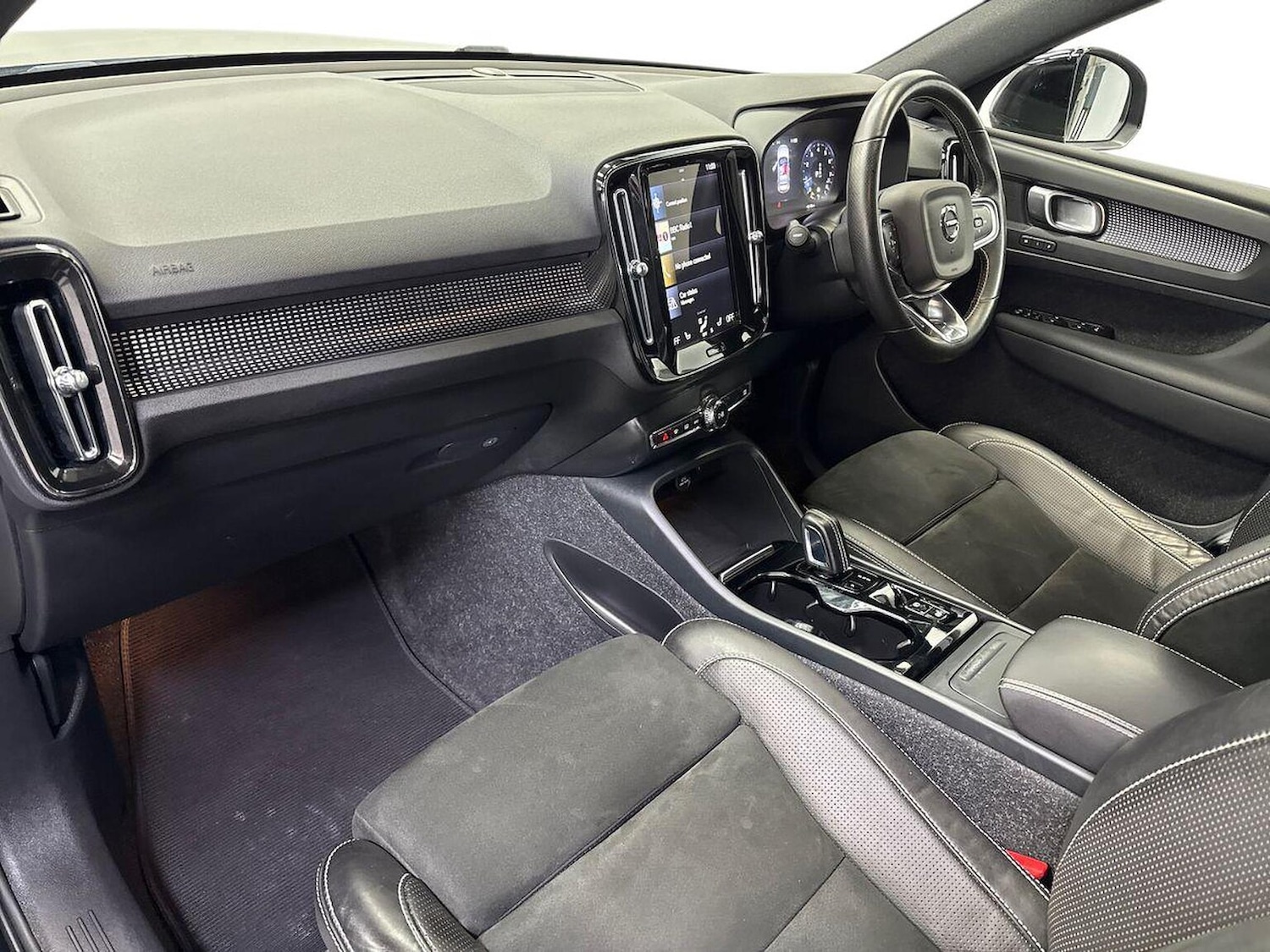 Used Volvo XC40 2020 for sale - 77845323: Photo 7