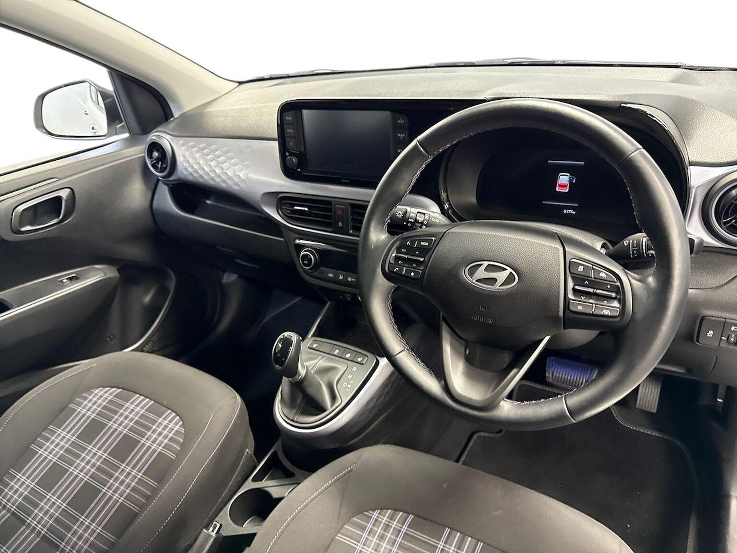 Used Hyundai i10 2023 for sale - 76264405: Photo 8