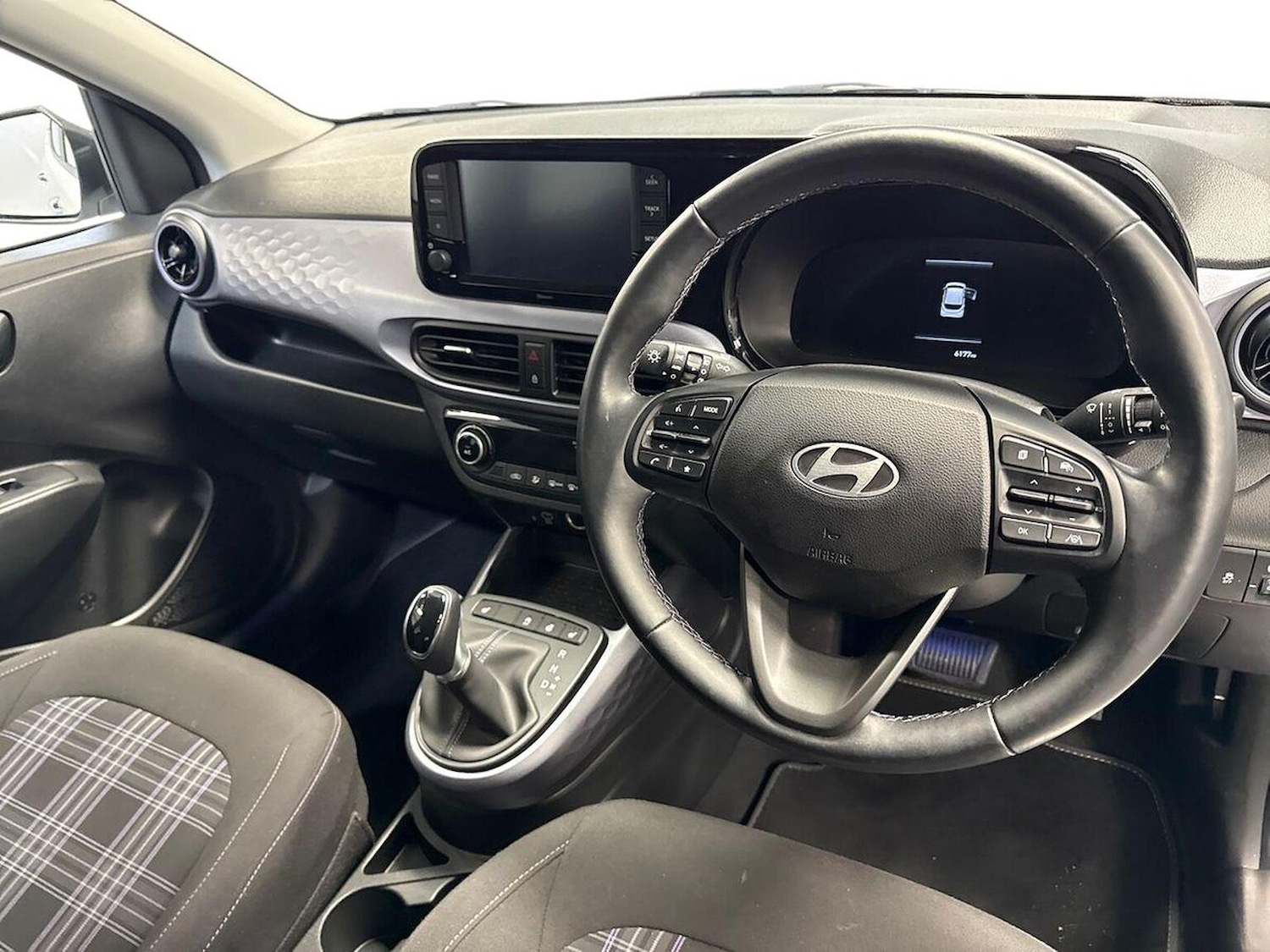 Used Hyundai i10 2023 for sale - 76264405: Photo 9