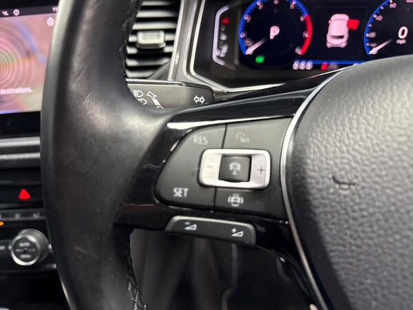 Used Volkswagen T-Roc 2021 for sale - 76127180: Photo 24
