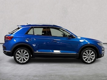 Used Volkswagen T-Roc 2021 for sale - 76127180: Photo