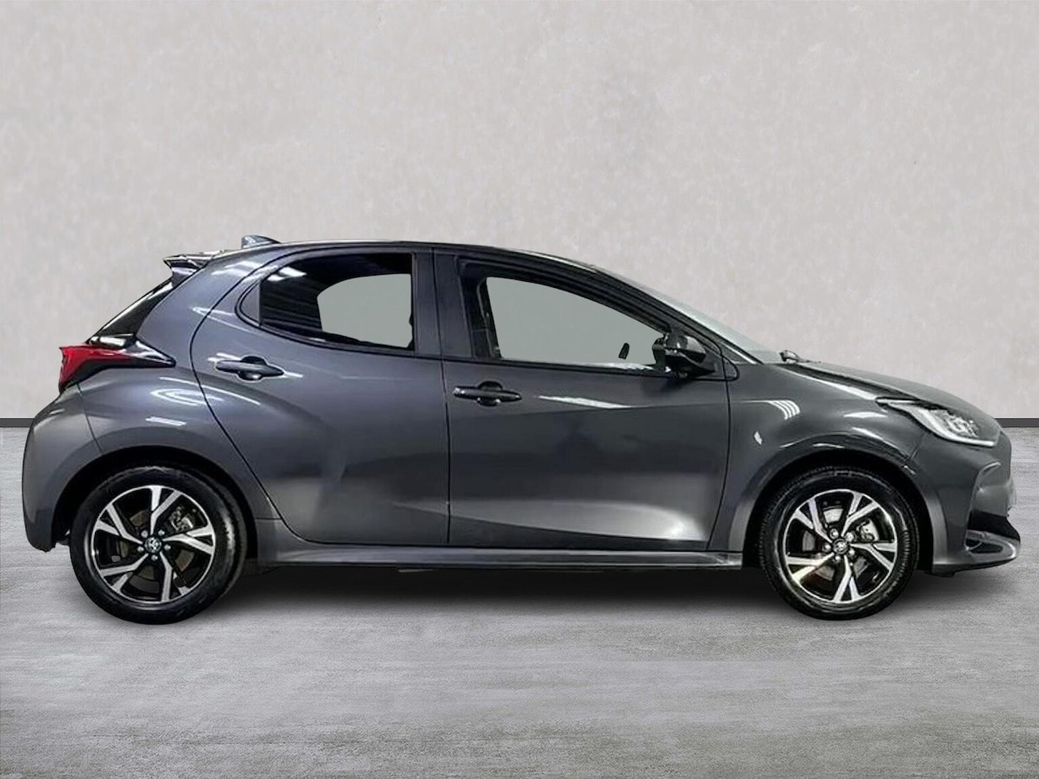 Used Toyota Yaris 2024 for sale - 78121850: Photo 3