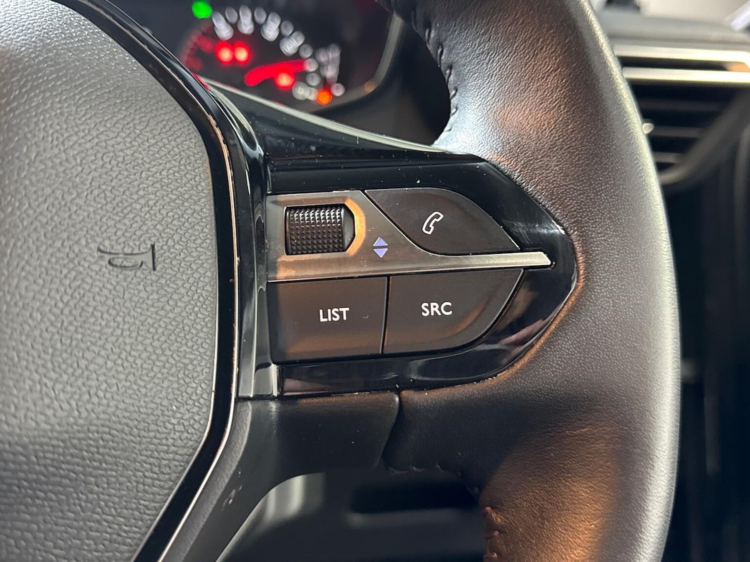 Used Peugeot 2008 2022 for sale - 77034622: Photo 24