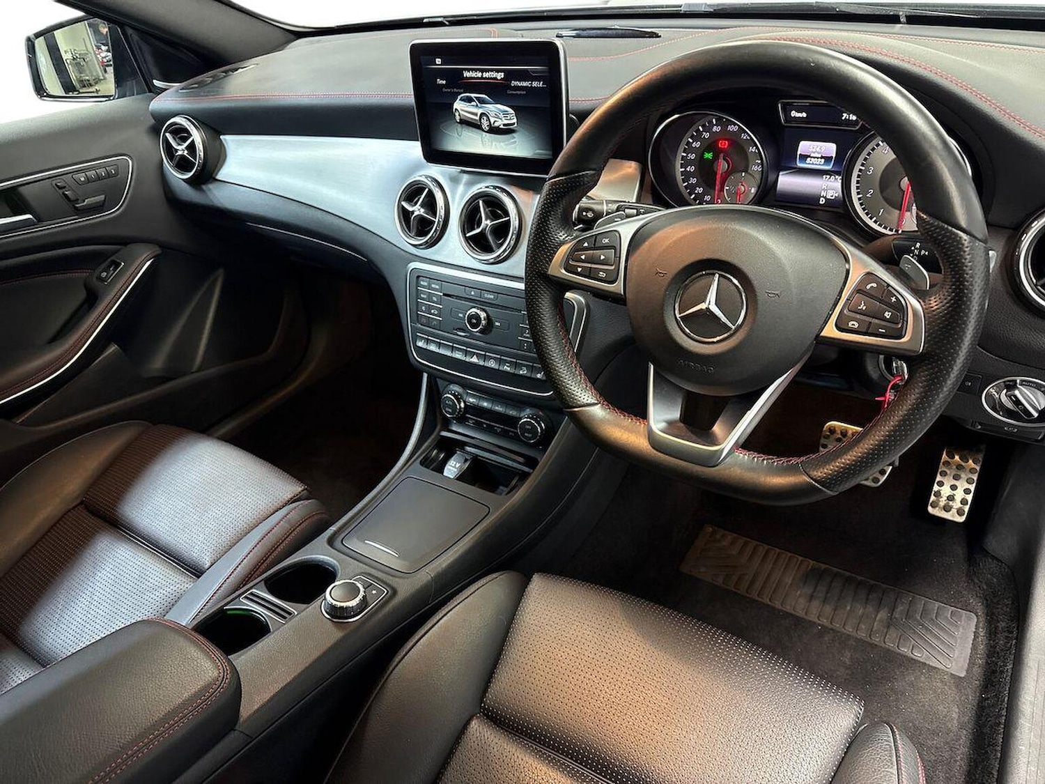 Used Mercedes-Benz GLA 2016 for sale - 76281185: Photo 9