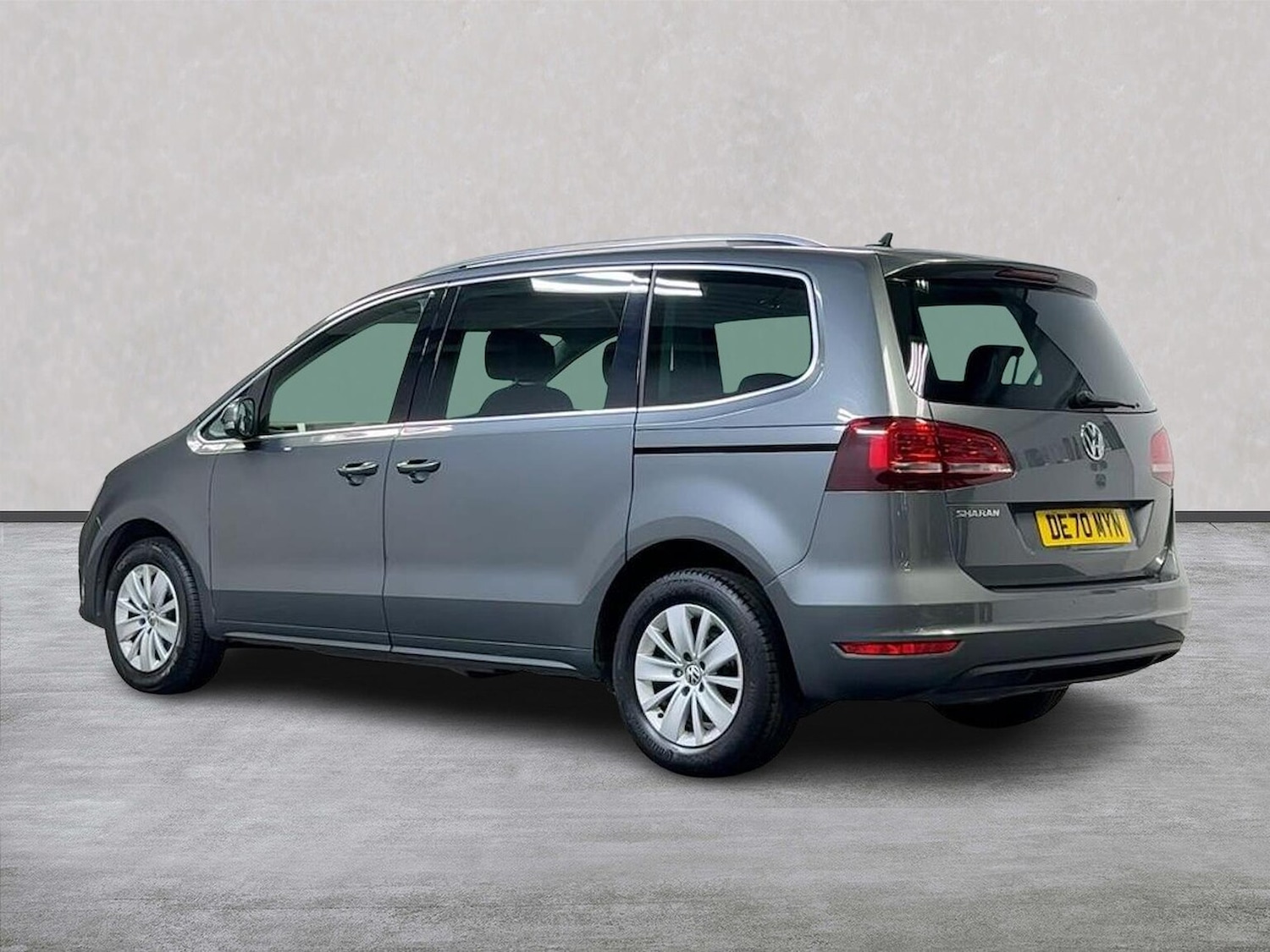 Used Volkswagen Sharan 2020 for sale - 76638874: Photo 2