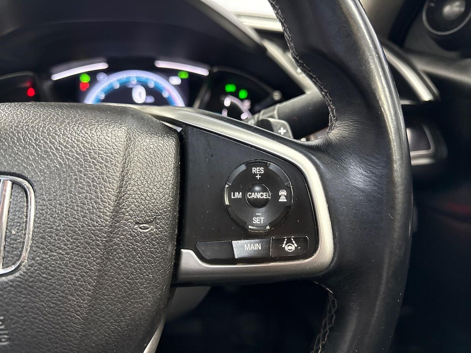 Used Honda Civic 2019 for sale - 76045980: Photo 25