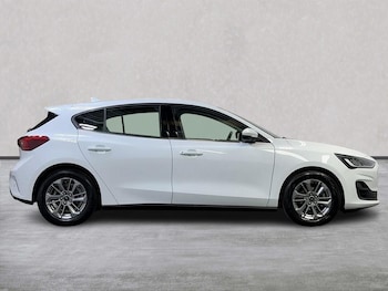 Used Ford Focus 2022 for sale - 76293035: Photo