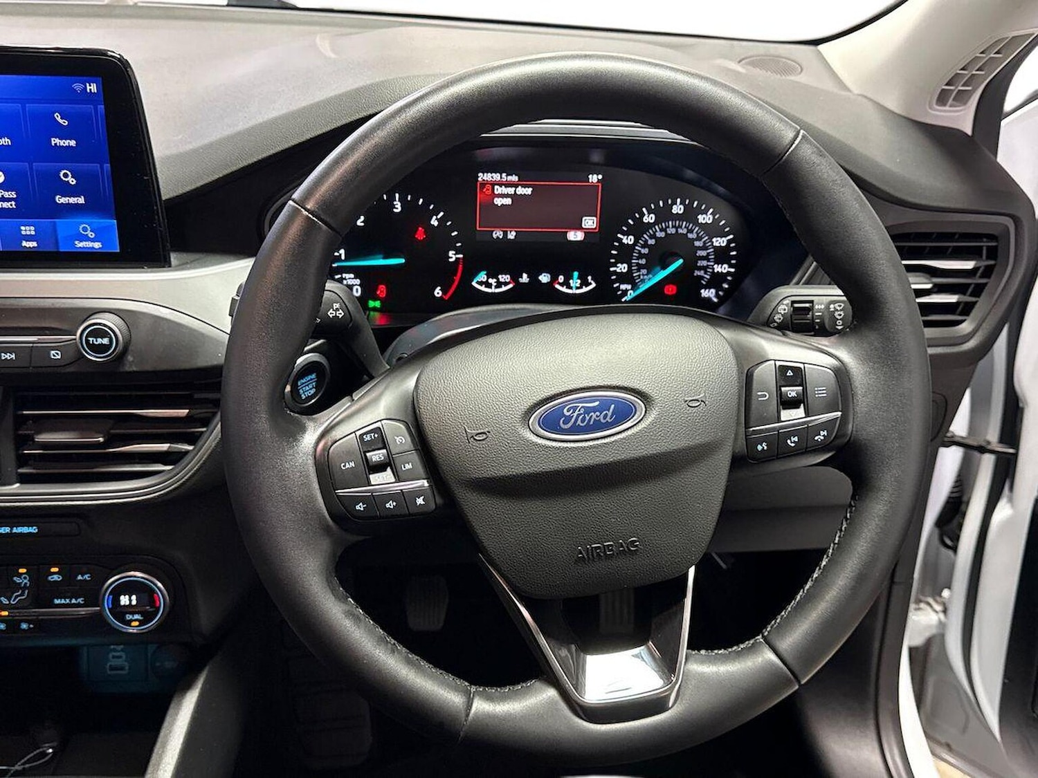 Used Ford Focus 2022 for sale - 76293035: Photo 9